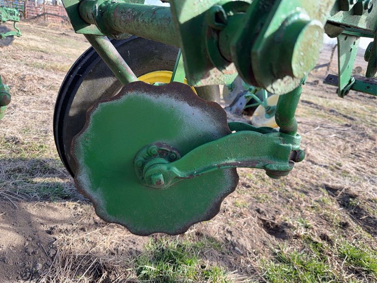 john-deere-no.-55-a-b-h-pull-type-three-bottom-plow-image-15