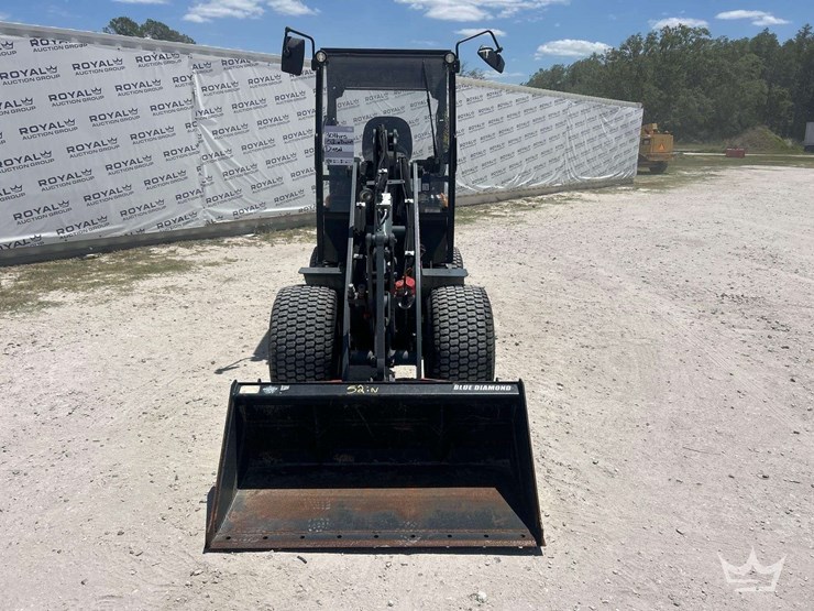 2023-giant-g2500-hd-image-22