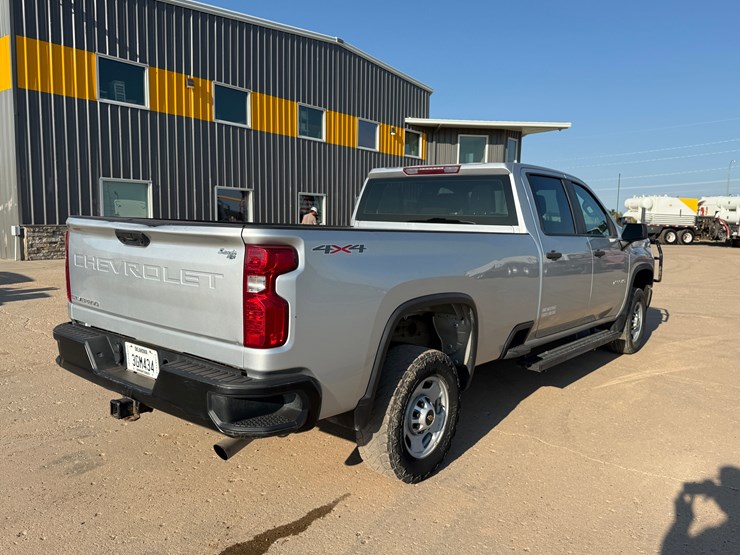 2021-chevrolet-silverado-2500hd-image-6