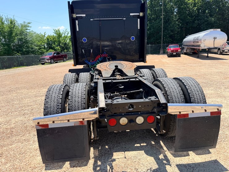 2010-kenworth-t800-image-61