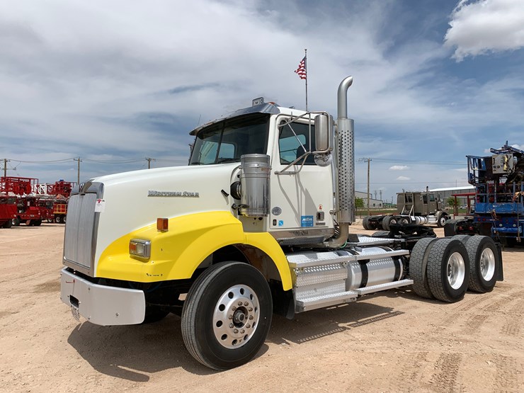 2019-western-star-4900-image-2