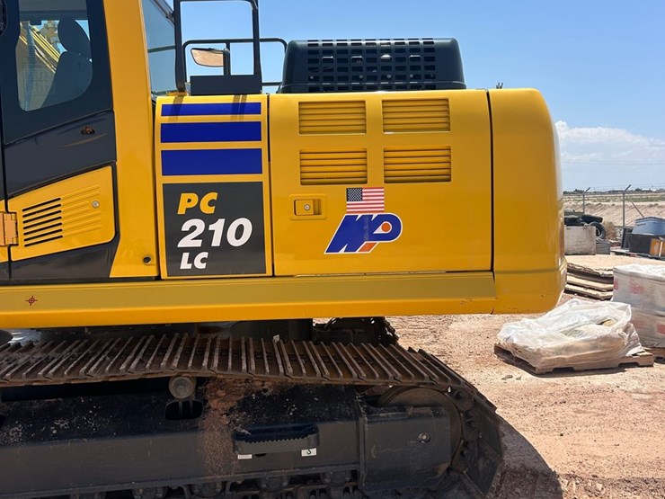 2025-komatsu-pc210-image-5