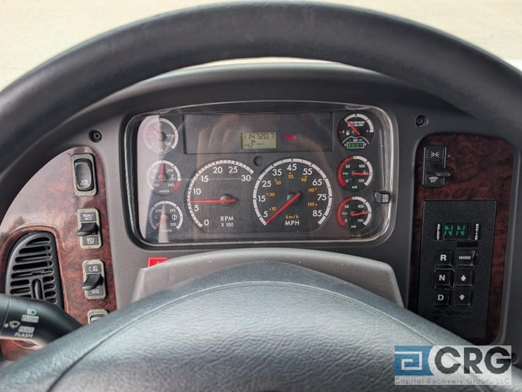 2012-freightliner-m2-stakebed-truck-image-26