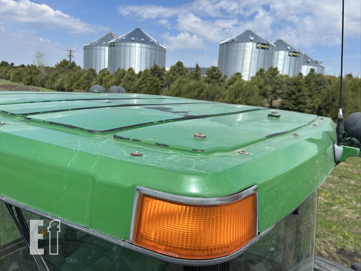 2000-john-deere-9400t-image-47