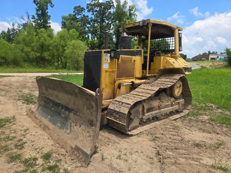 caterpillar-d6m-image-2