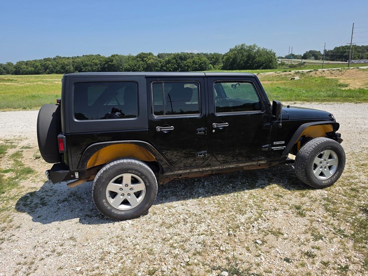 2015-jeep-wrangler-image-17