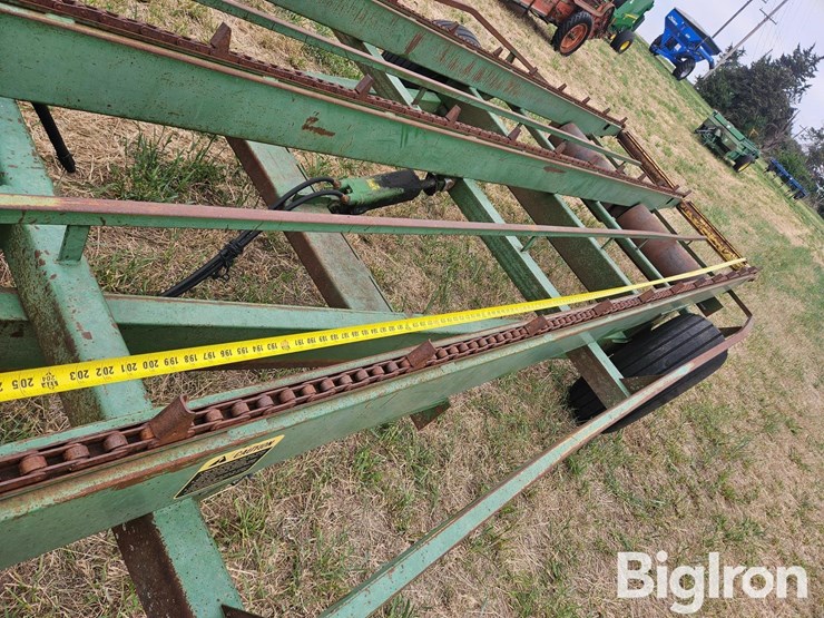 john-deere-200-image-16
