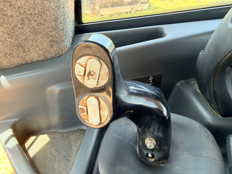 2017-deere-950k-image-51
