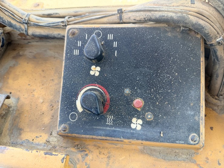 1994-caterpillar-953b-image-35