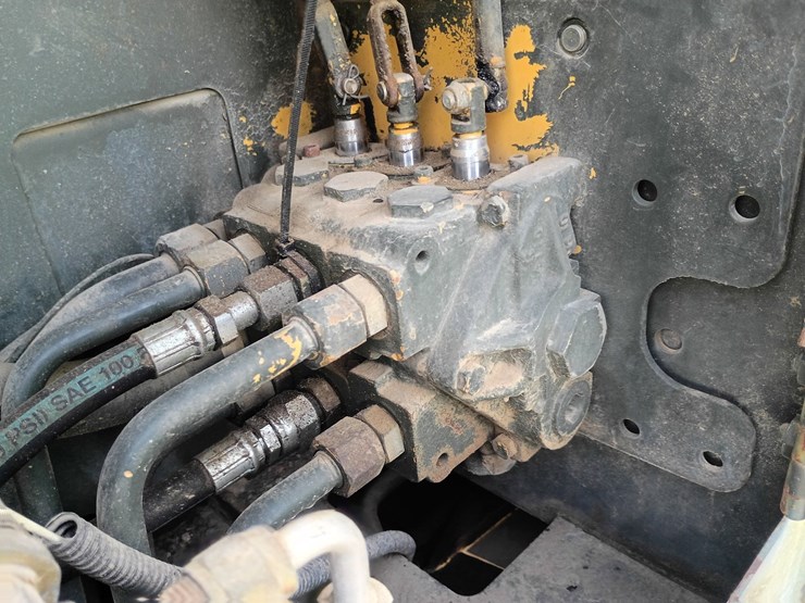 1991-deere-550g-image-18