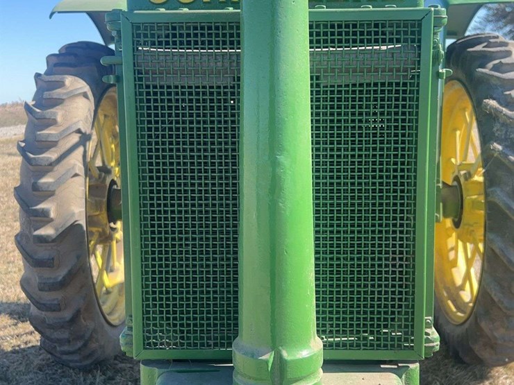 john-deere-model-b-image-15