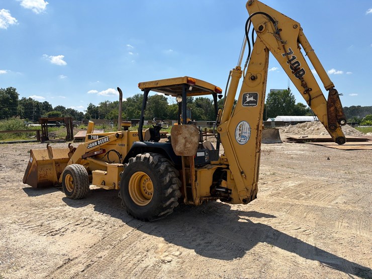 2000-deere-710d-image-6