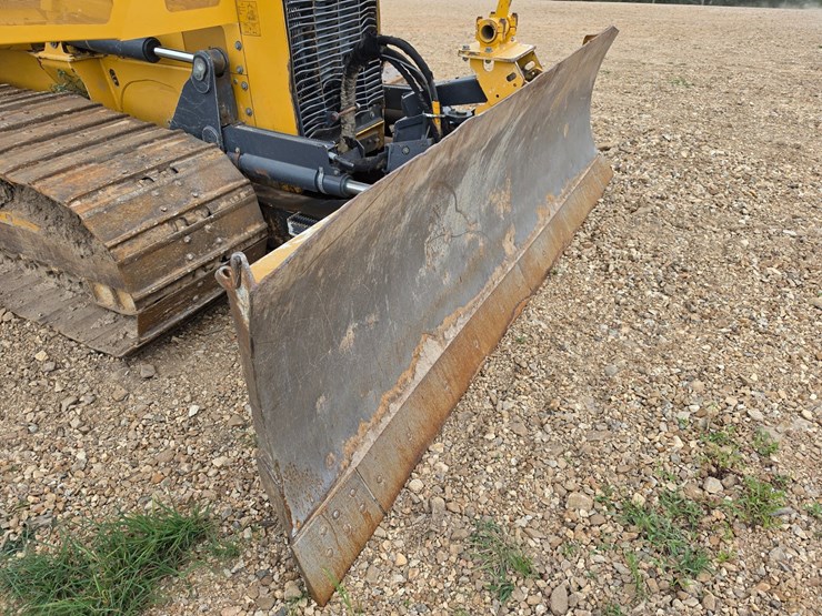 2015-deere-700k-image-115