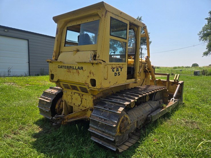 caterpillar-d5-image-12