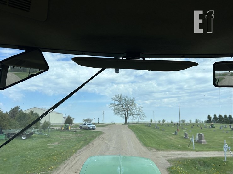 2000-john-deere-9400t-image-60