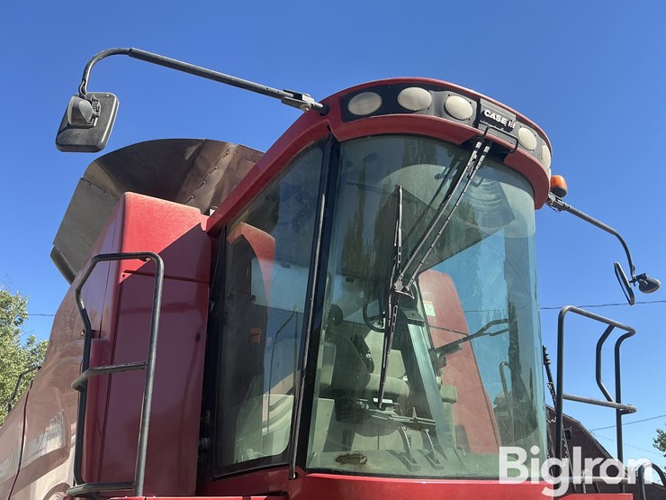 2011-case-ih-5088-image-10