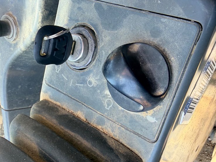 2010-caterpillar-328d-image-52
