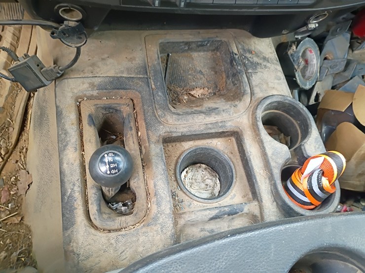 2014-dodge-3500-image-37
