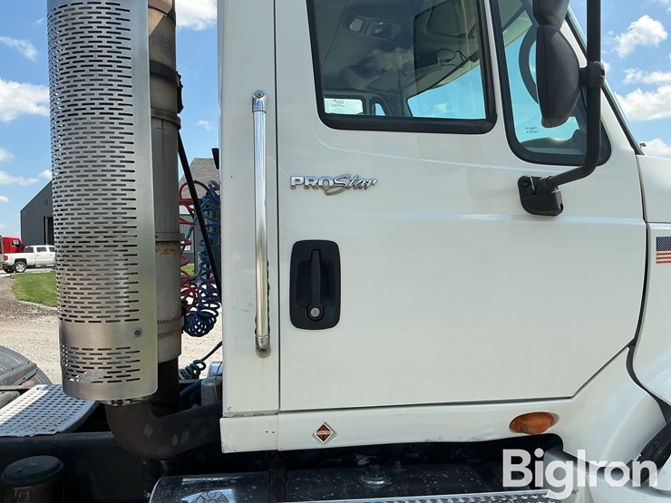 2011-international-prostar-image-10