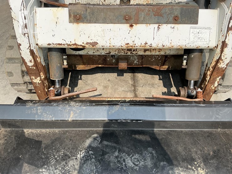 2003-bobcat-t190-image-12