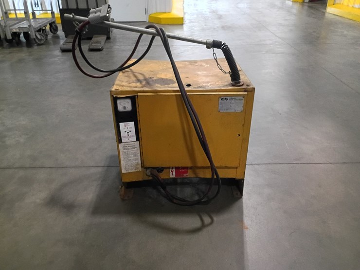 #24850-•-yale-industrial-forklift-battery-charger-image-1