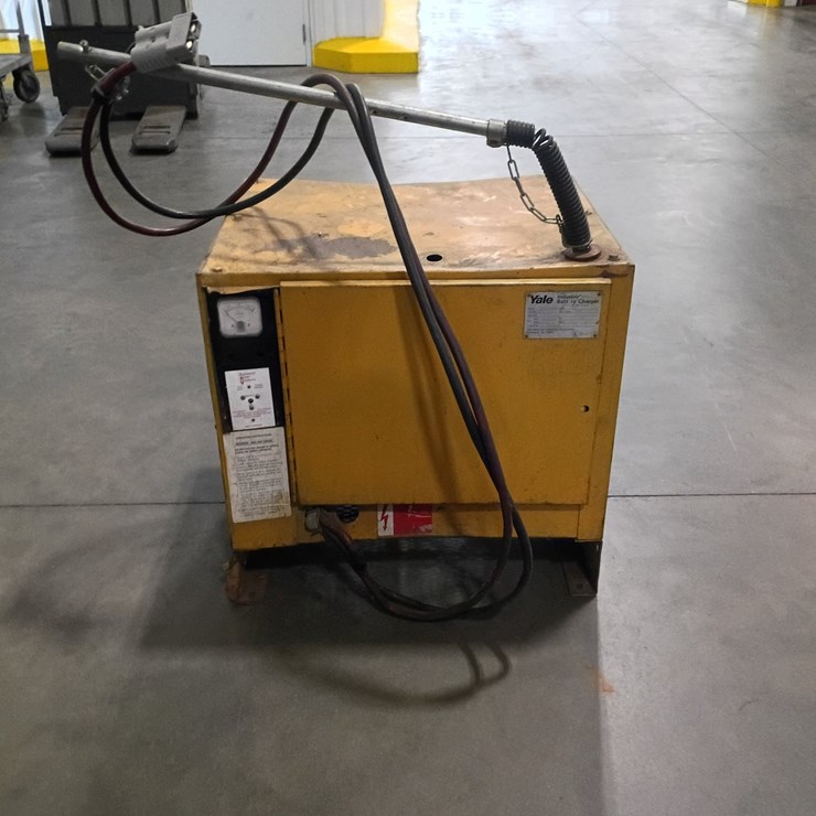 #24850 • Yale industrial Forklift Battery Charger