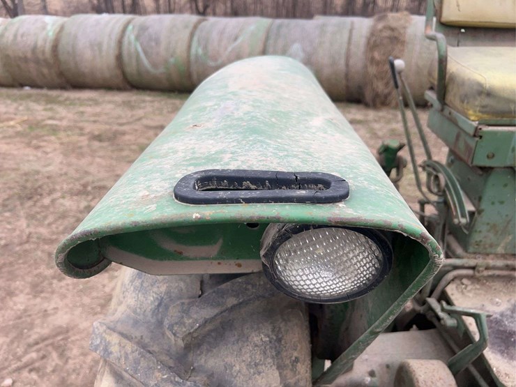 john-deere-620-image-30