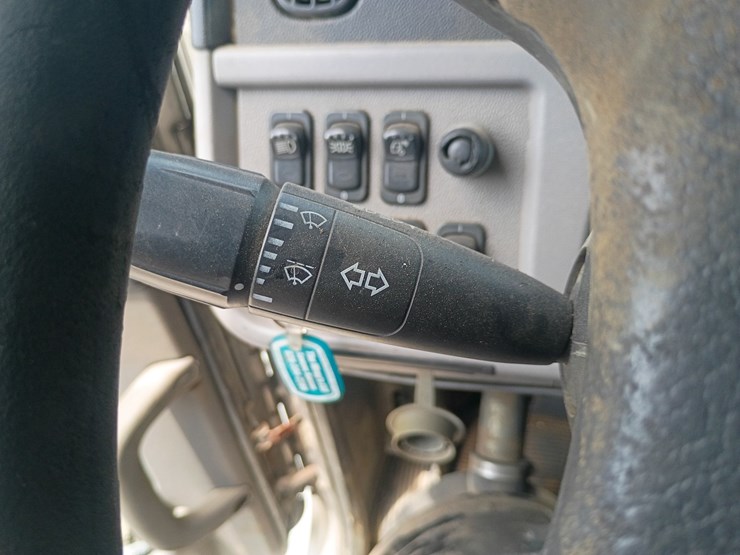 2014-peterbilt-367-image-62