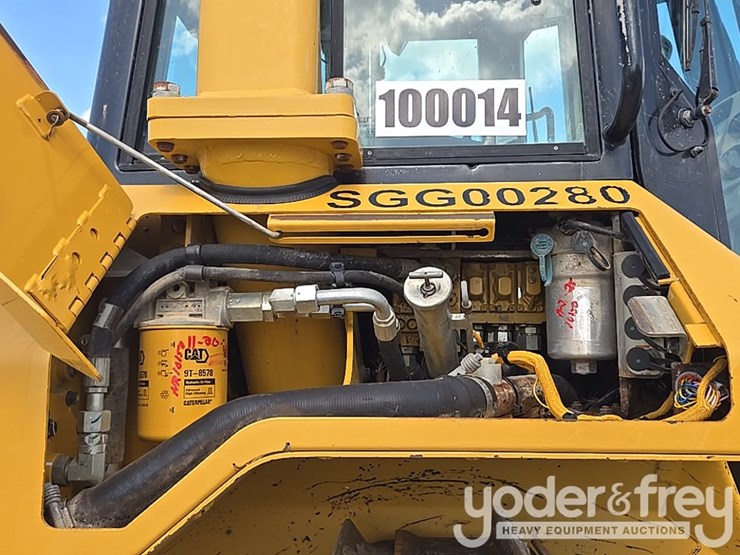 2018-caterpillar-d6n-lgp-image-38