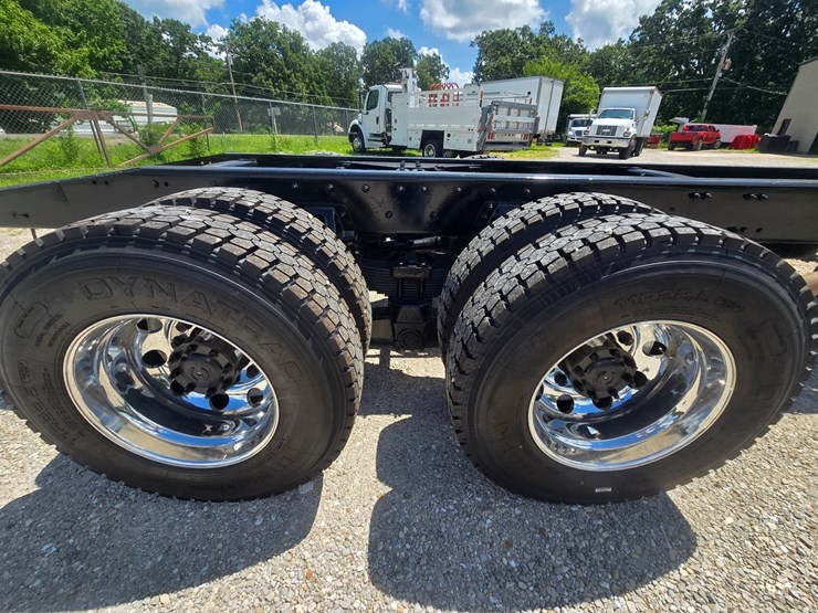 2005-sterling-l9500-image-72