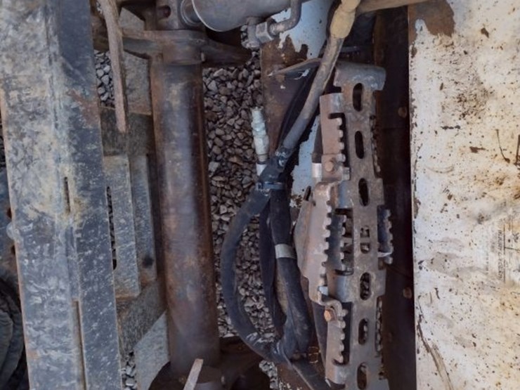 bobcat-t650-image-23