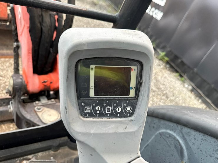 2016-kubota-u35-4-image-19