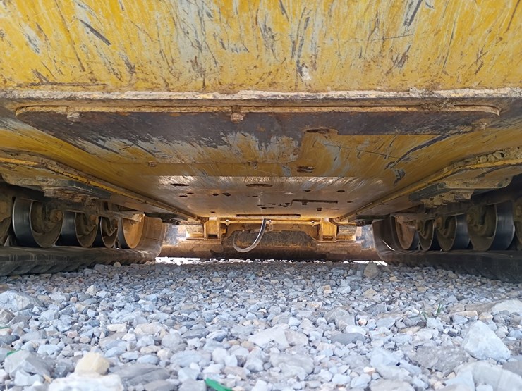 deere-325g-image-40