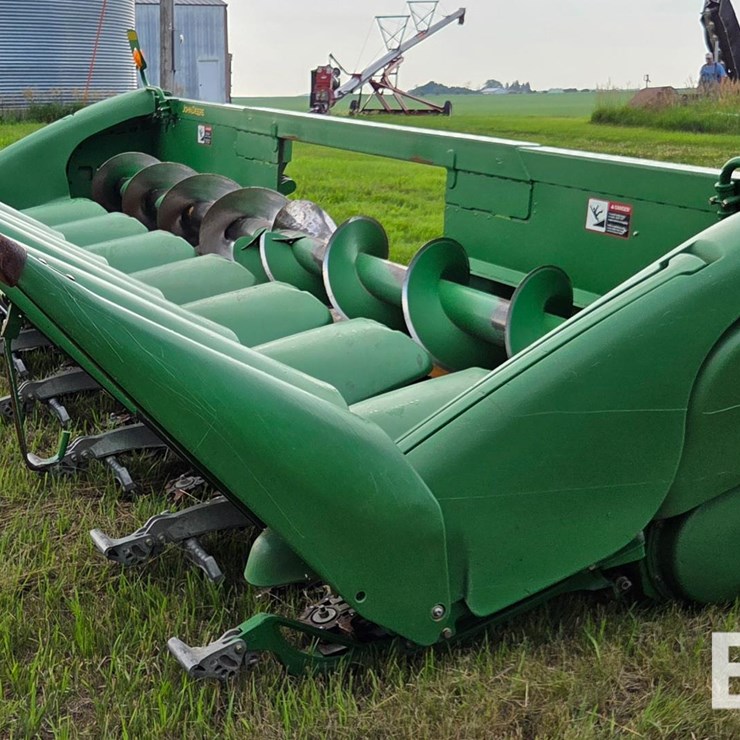 2010 JOHN DEERE 608C