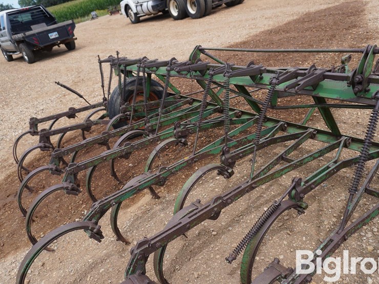 john-deere-15-image-13