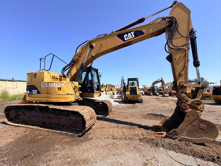 2010-caterpillar-328d-image-12