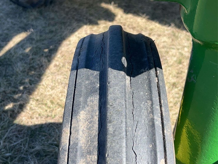 john-deere-model-b-image-19