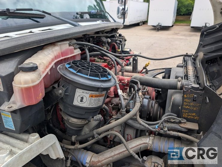 2012-freightliner-m2-stakebed-truck-image-33