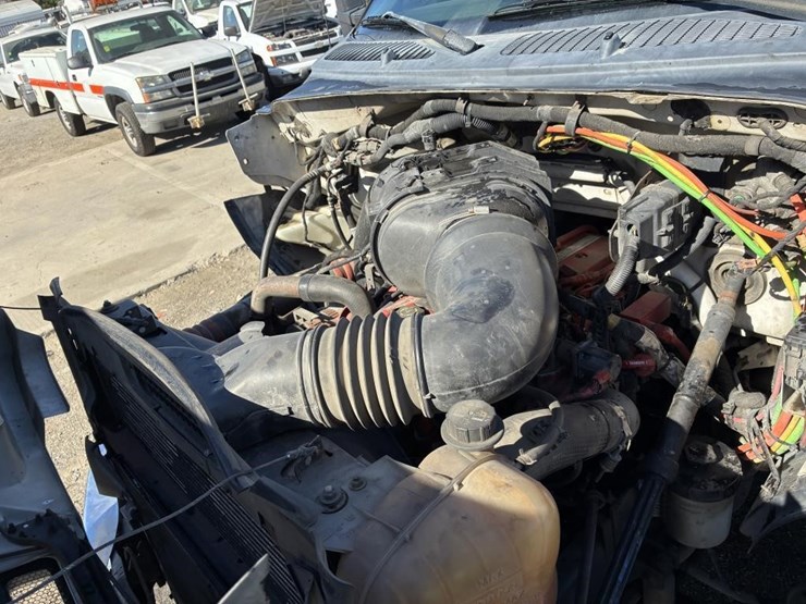 2011-ford-f650xl-image-13