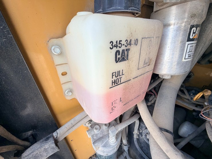 2014-caterpillar-272d-image-35