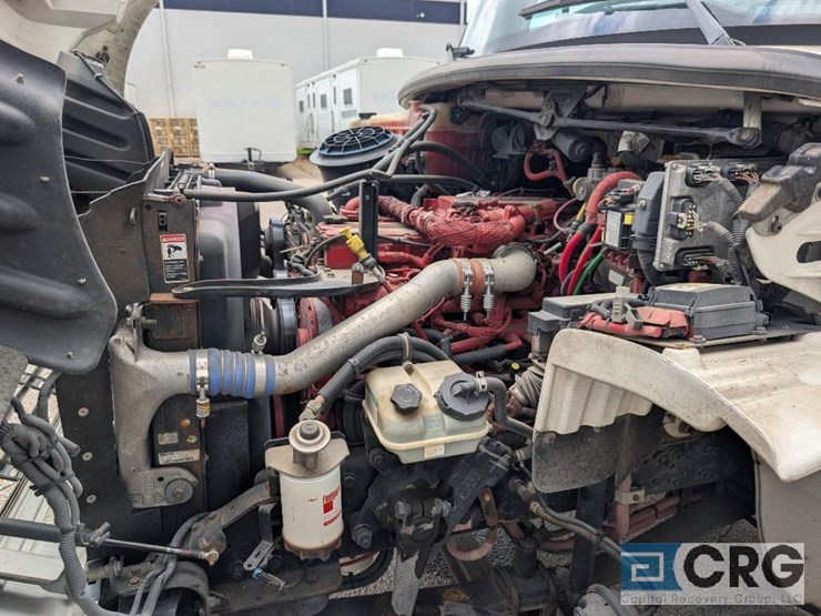 2012-freightliner-m2-stakebed-truck-image-3