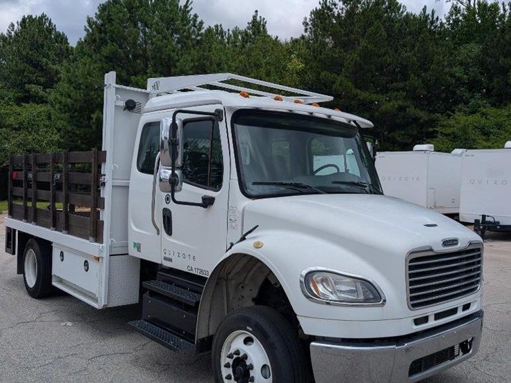 2012-freightliner-m2-stakebed-truck-image-20