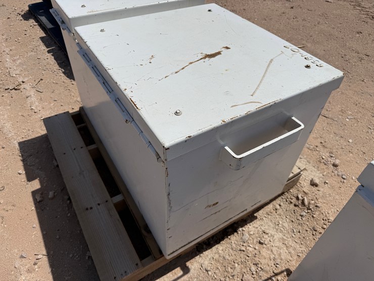armag-corp-pre-engineered-42”x24”x24”-explosive-storge-box-image-6