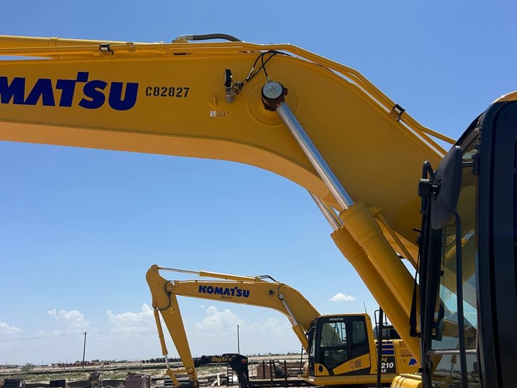 2025-komatsu-pc210-image-7