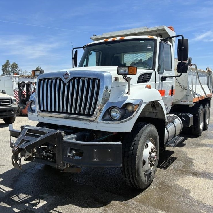 2009 INTERNATIONAL 7600