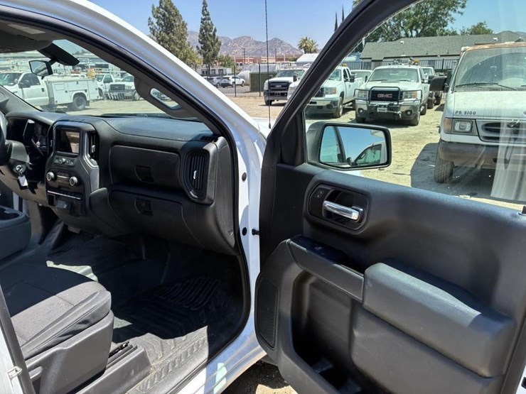 2019-chevrolet-silverado-1500-image-10