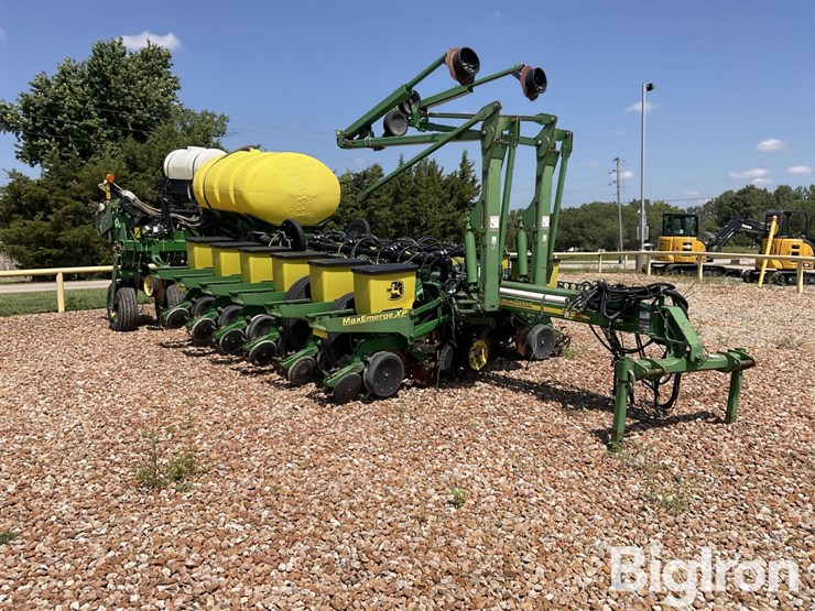 2010-john-deere-1770nt-image-3