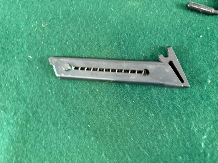 high-standard-"the-victor"-22lr-pistol-image-11