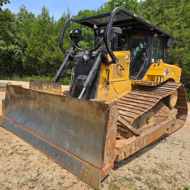 2019 CATERPILLAR D6
