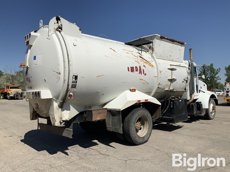 2004-peterbilt-330-image-5